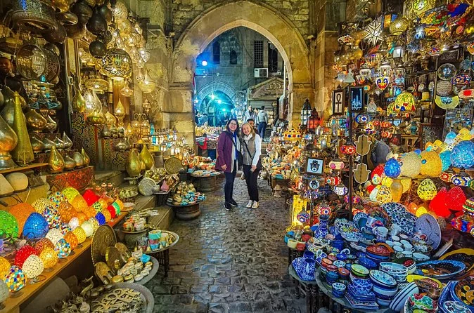 Khan el-Khalili and Al-Muizz Street